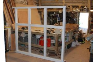 Bay_window_Sapele_undercoated_1312.JPG