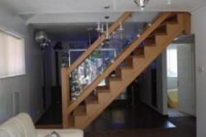 Open_Plan_Cut_tread_staircase_in_Oak_(2)_5237.JPG