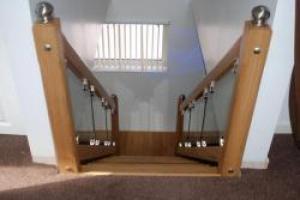 Open_Plan_Cut_tread_staircase_in_Oak_(4)_6815.JPG